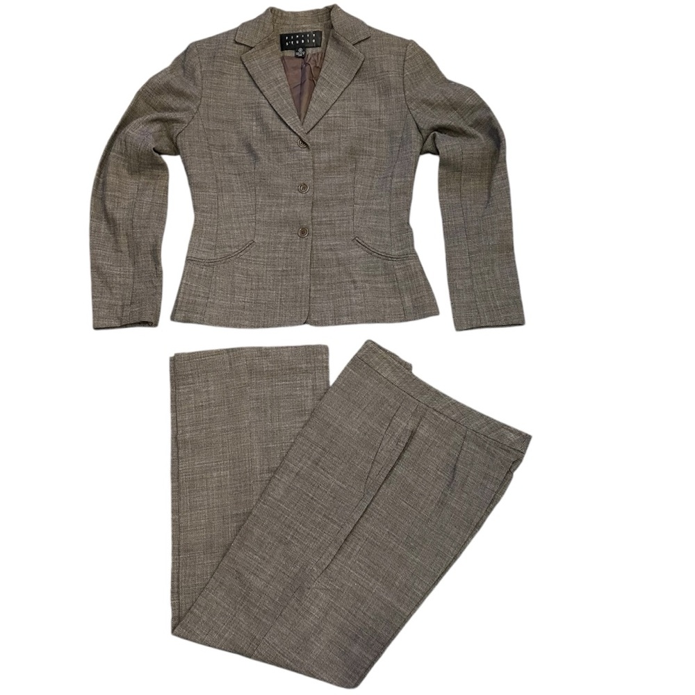 Finity Studio Women’s Gray Suit & Pants Size 4